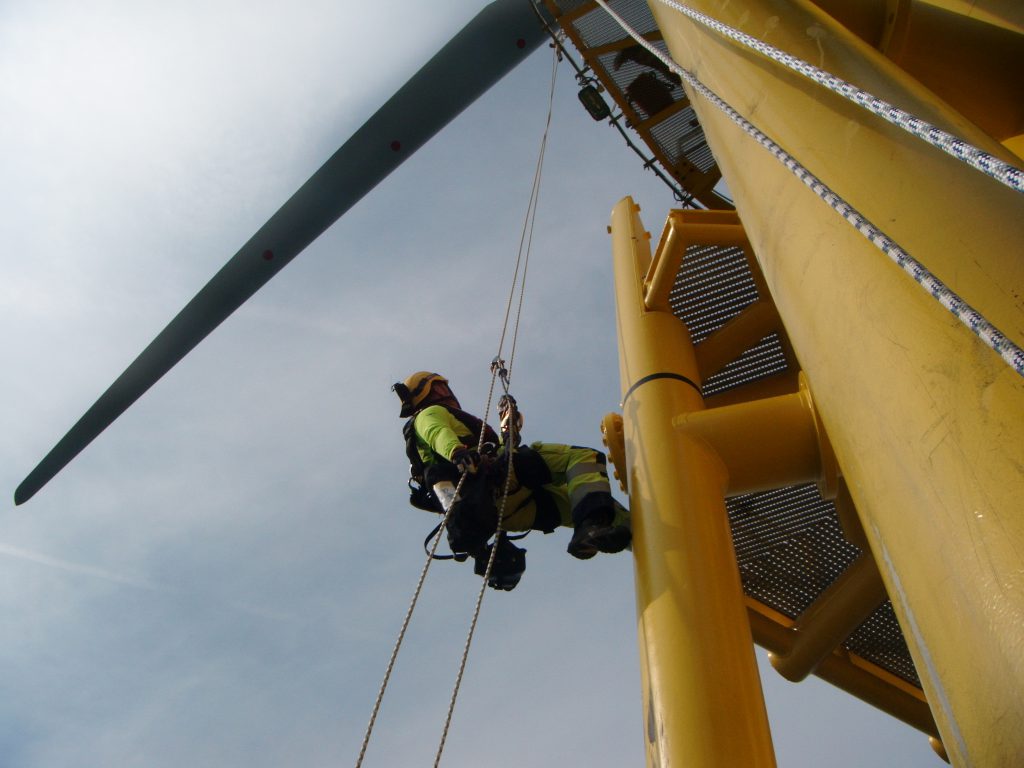 wind blade repair, wind blade maintenance, wind turbine job