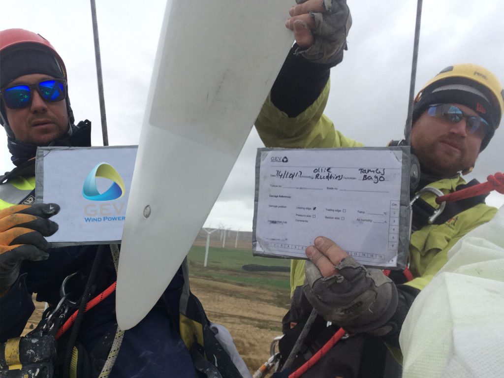 wind turbine services, blade maintenance services, turbine maintenance