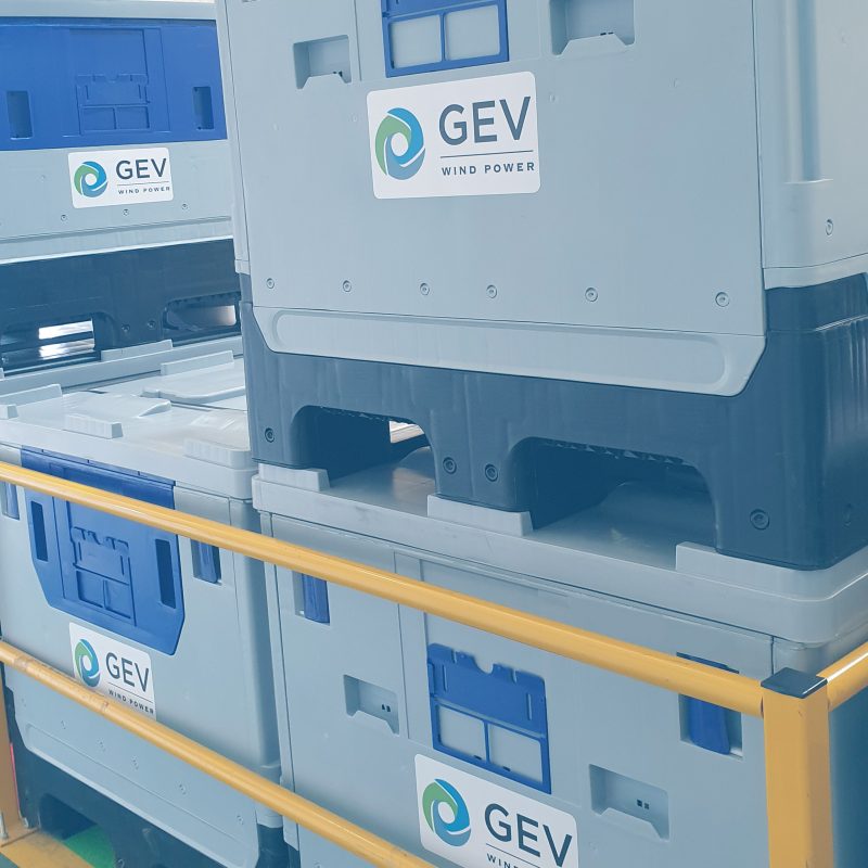 wind turbine maintenance, wind blade technician, wind turbine blade maintenance