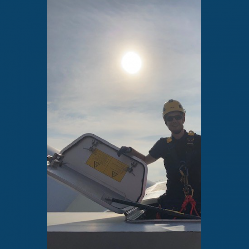 wind turbine maintenance, wind blade technician, wind turbine blade maintenance