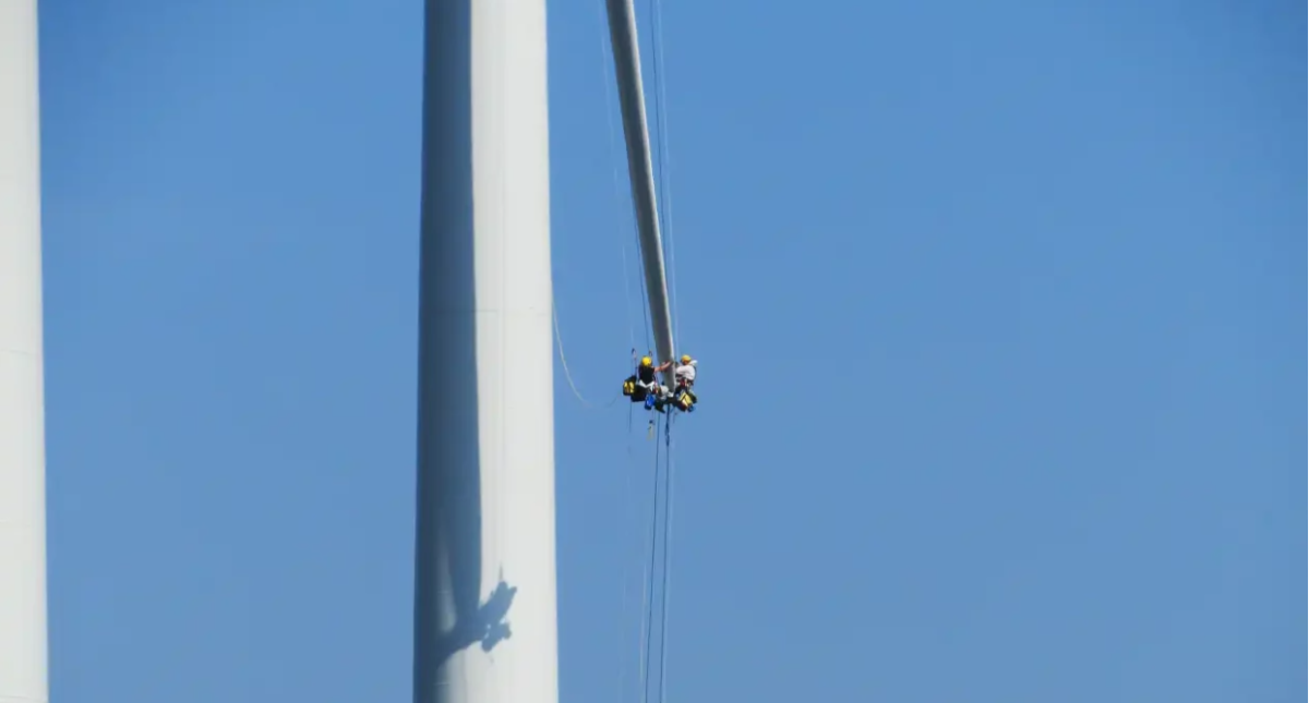 wind turbine maintenance, leading edge erosion, blade maintenance, blade technicians